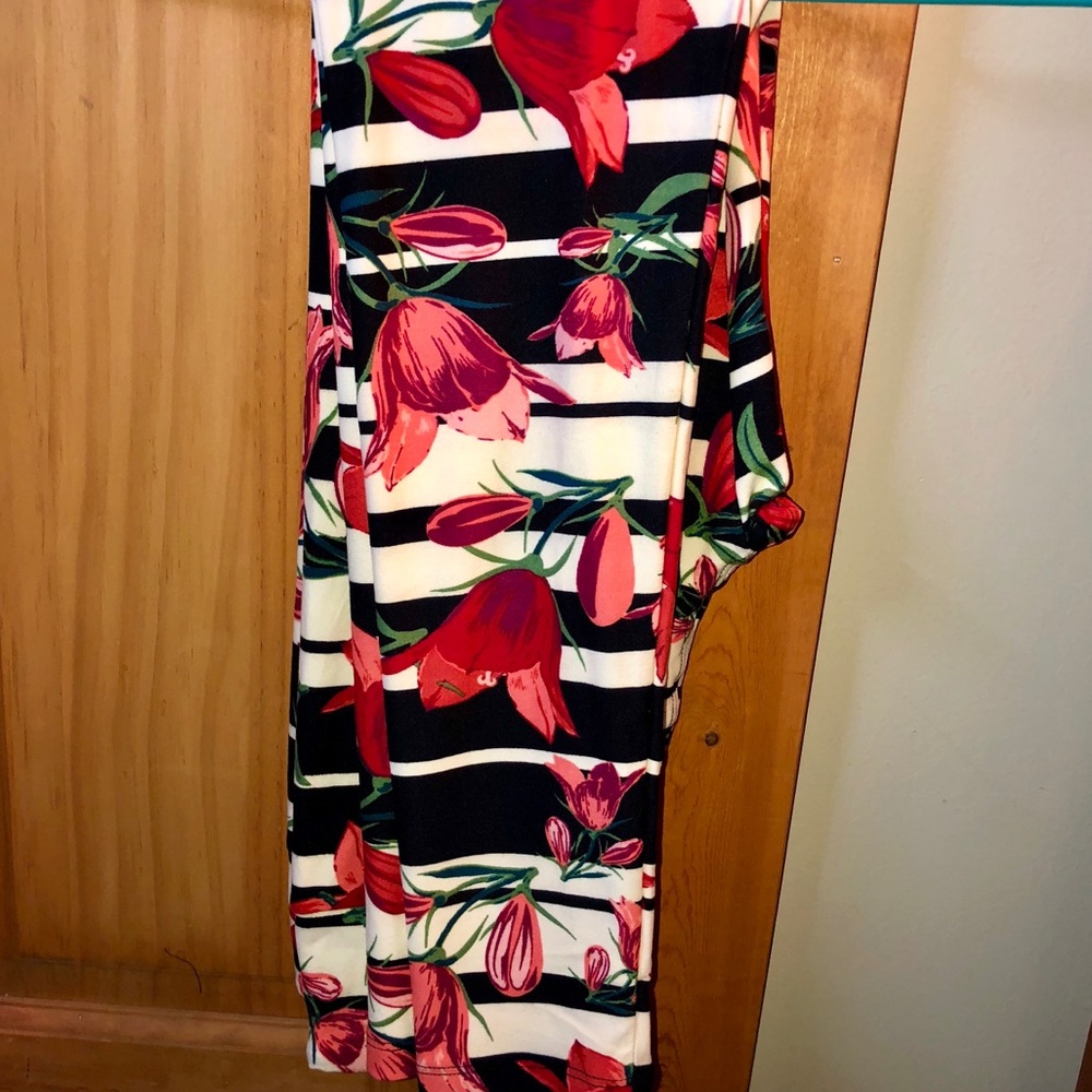 ❌SOLD❌ NWT OS Tulip & Stripe Print Leggings - Picture 3 of 5